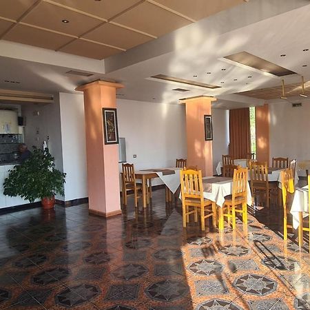 Hotel Nicola Lezha Kültér fotó