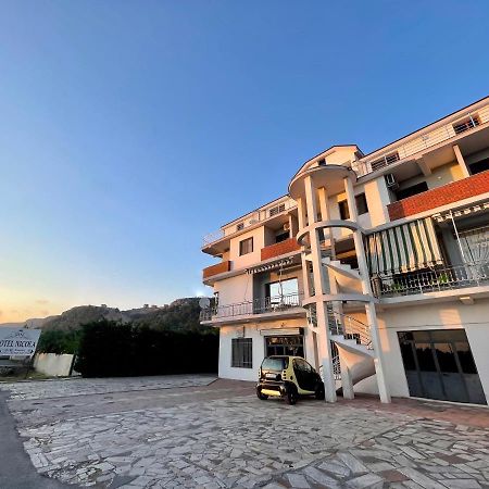 Hotel Nicola Lezha Kültér fotó