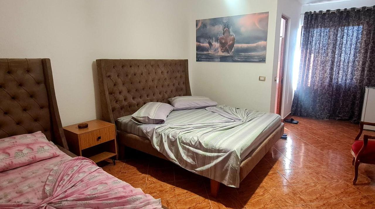 Hotel Nicola Lezha Kültér fotó