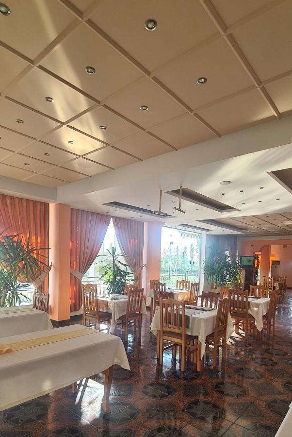 Hotel Nicola Lezha Kültér fotó