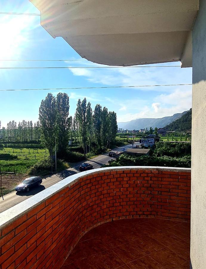 Hotel Nicola Lezha Kültér fotó